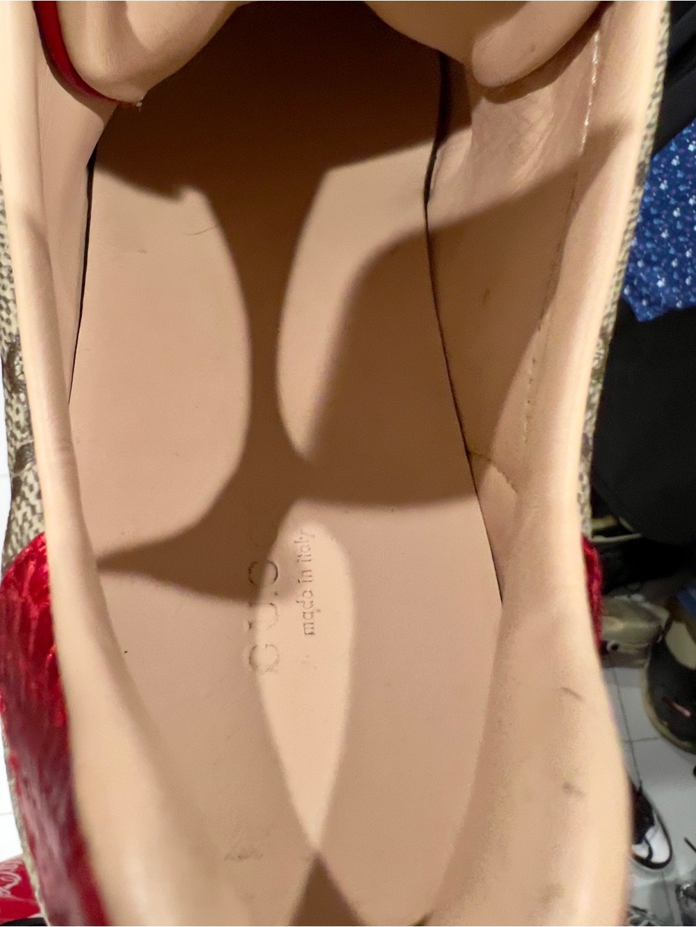 Gucci women’s Ace GG Supreme Sneaker - Picture 9 of 10